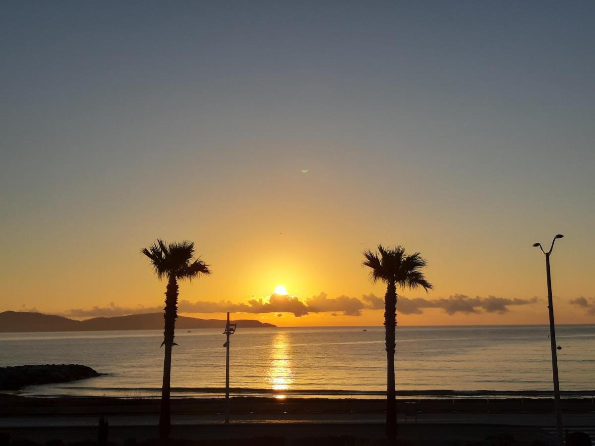 Appartement Cavalaire Face A La Mer Bagian luar foto